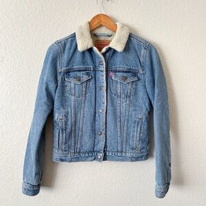 Levi’s Woman’s Sherpa Jean Jacket XS